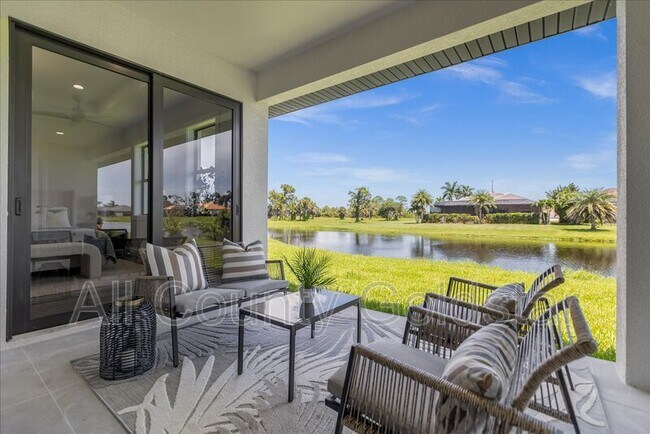 Building Photo - 1173 Rotonda Cir