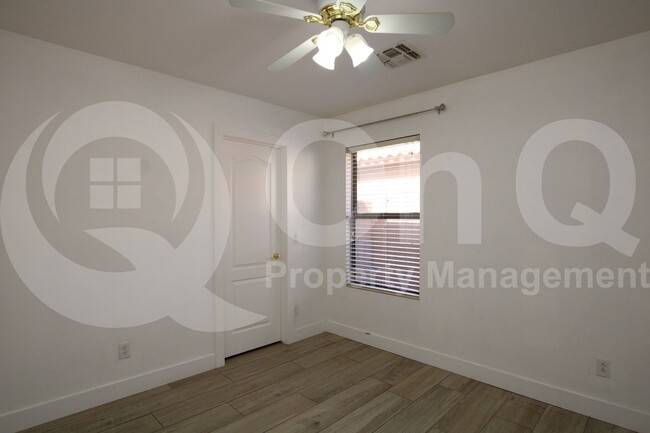 Building Photo - 1673 E Wildhorse Pl