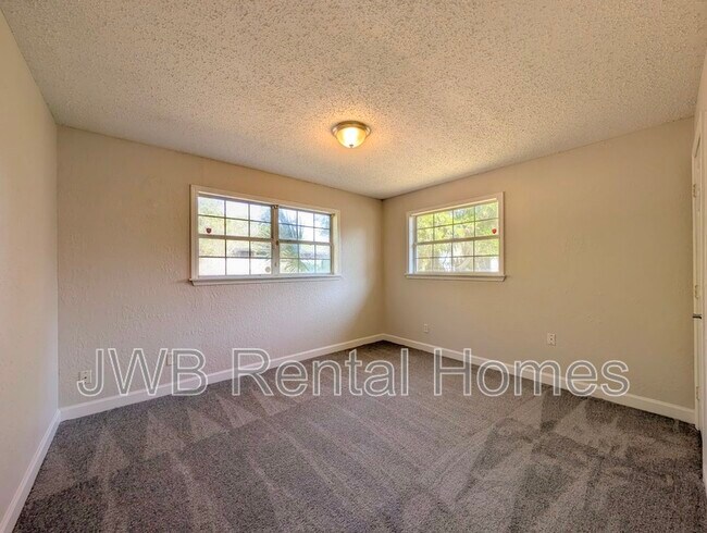 Building Photo - 8532 Buckingham Rd