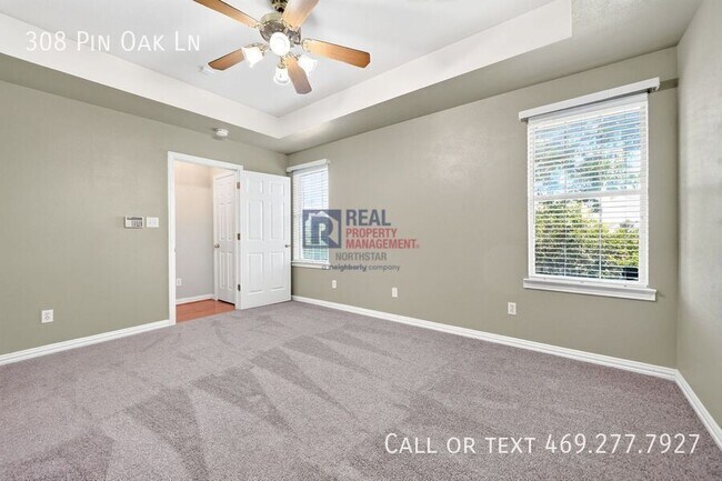 Building Photo - 308 Pin Oak Ln