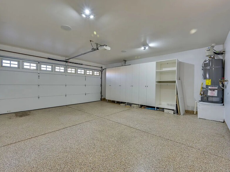 Building Photo - 2313 Pine Bluff Ct