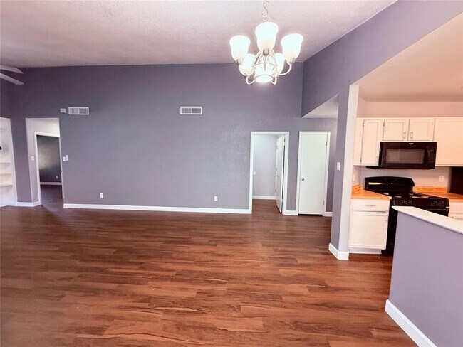 Building Photo - 12314 Thompkins Dr
