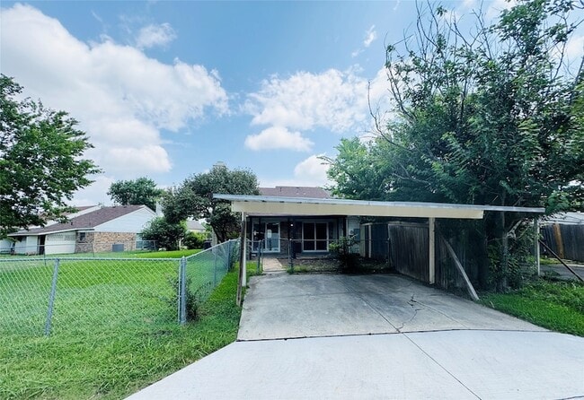 Building Photo - 821 Colchester Dr