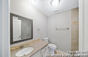 Building Photo - 205 Royal Dr