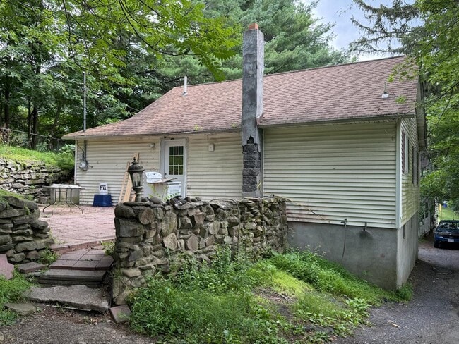 Building Photo - 46 Coldenham Rd