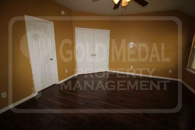 Building Photo - 2908 Tucson Dr