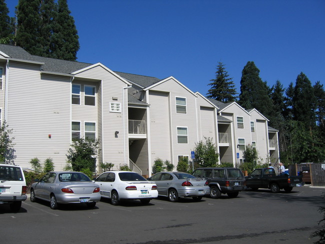 Creekside Villa Apartments - 838 SE Cochran Dr Gresham OR 97080 ...