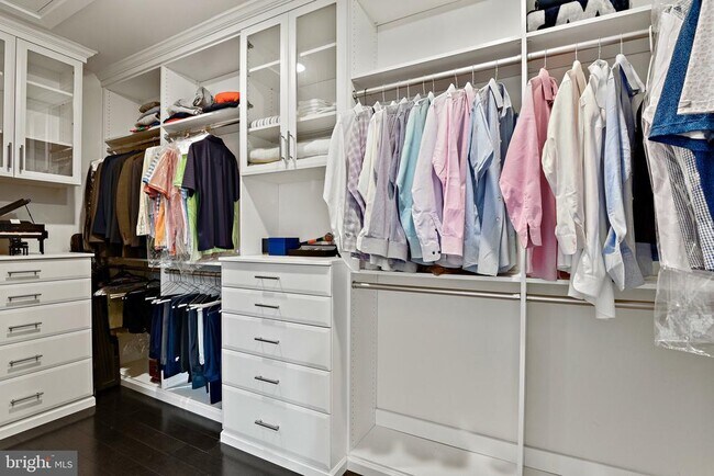 Building Photo - 44742 Tiverton Sq