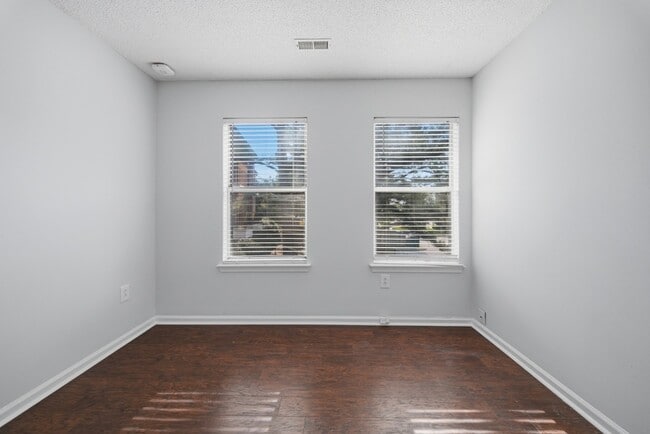 Building Photo - 205 Westover Ave