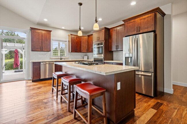 Building Photo - Luxury Yelm Estate on ¾ Acre with Custom Outdoor Living, Loft, A/C & Designer Kitchen!
