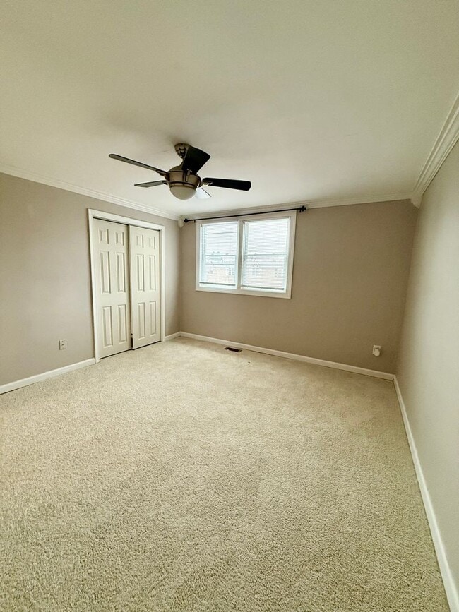Building Photo - 3 bed 1 bath