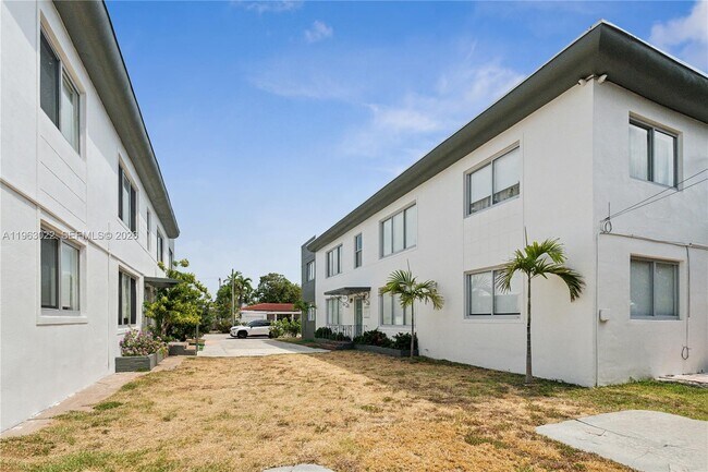 Building Photo - 732 82nd St