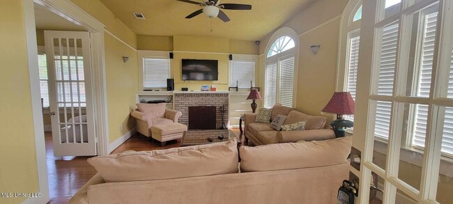 Building Photo - 133 Hopkins Blvd