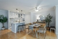 Building Photo - 635 S Prospect Ave