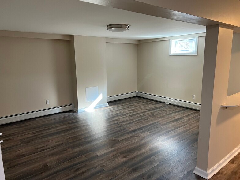 Building Photo - 43 Frederick St