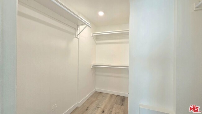 Building Photo - 1650 S Bentley Ave