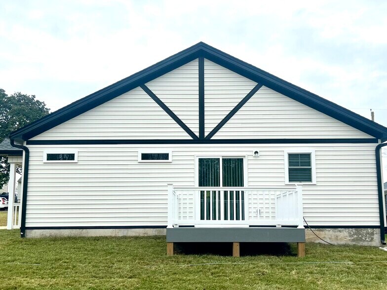 Rear view of deck - 2217 Kenwood Blvd SE