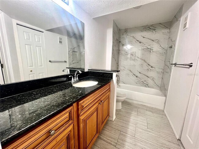 Building Photo - 829 Camargo Way