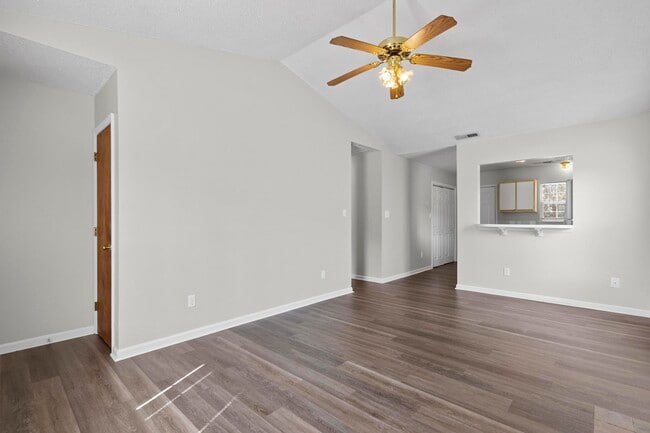 Building Photo - 116 Mesa Ln