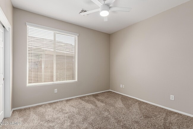 Building Photo - 1744 W Turtle Hill Dr