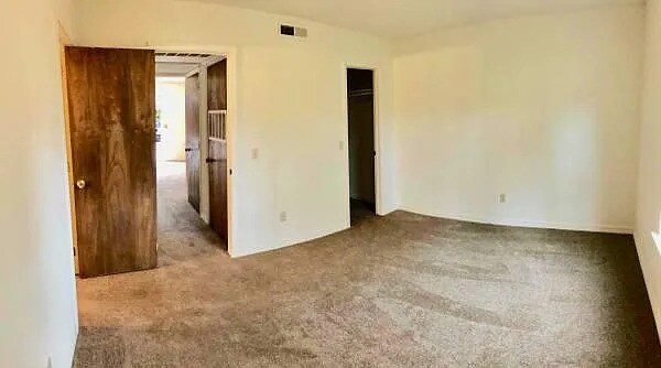 Building Photo - 938 W Cleveland St