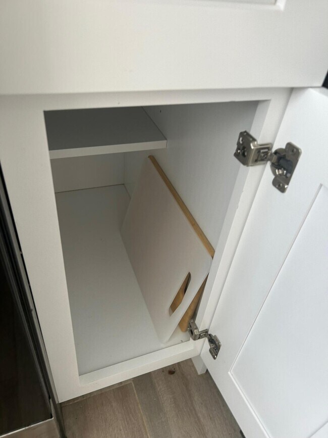 Building Photo - 1140 Staghorn St