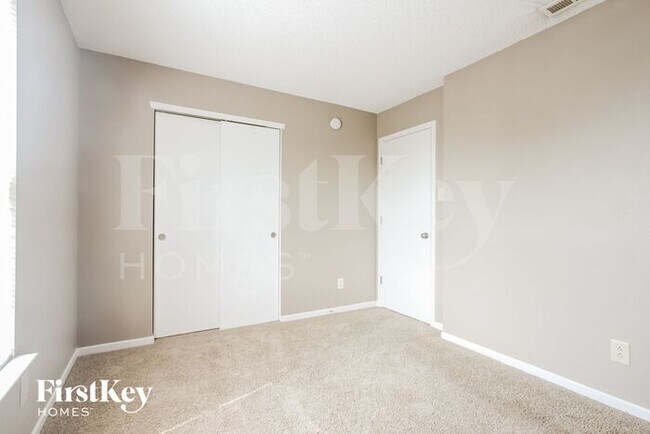 Building Photo - 7912 Puckett Ln