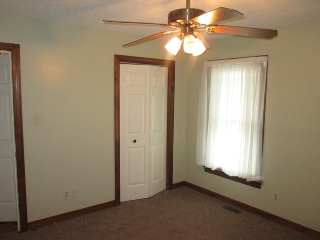 Building Photo - Spacious Four Bedroom Mechanicsville Home ...