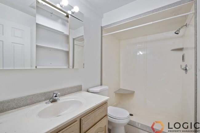 Building Photo - 126 W 475 S