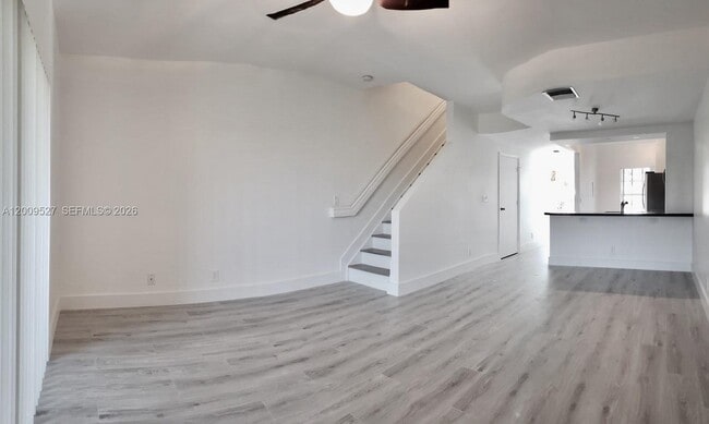 Building Photo - 16691 Hemingway Dr