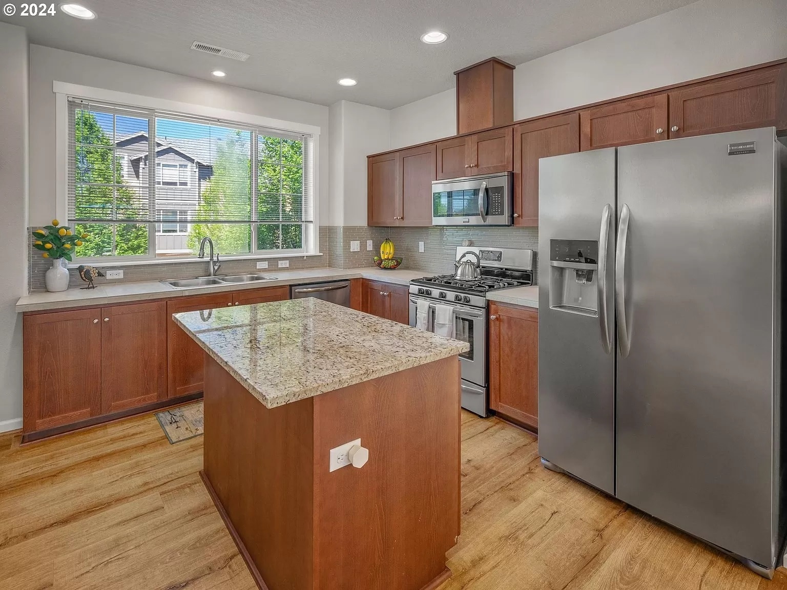 Kitchen - 126 NE 78th Ave