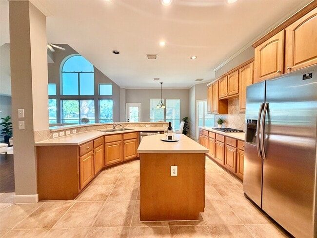 Building Photo - 24527 Bay Hill Blvd