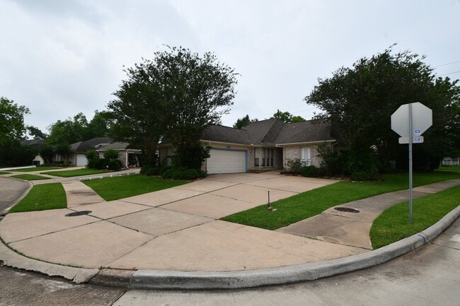 Building Photo - 1947 Mayweather Ln
