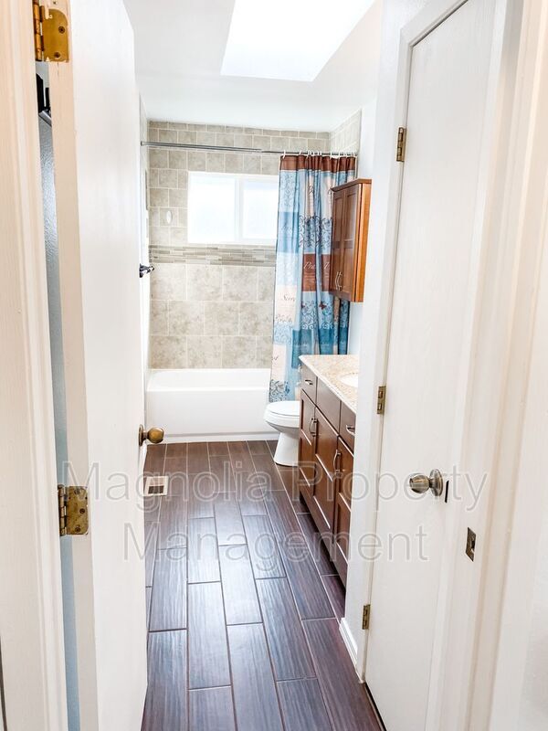 Building Photo - 4260 Ramblewood Dr