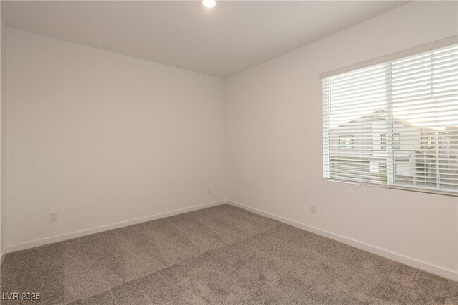 Building Photo - 494 Francesca Crst St