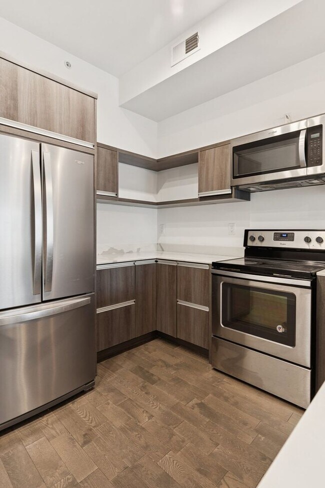 Building Photo - 2028 E Fletcher St