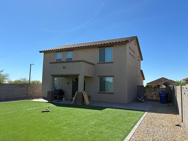 Building Photo - 17540 W Country Club Terrace