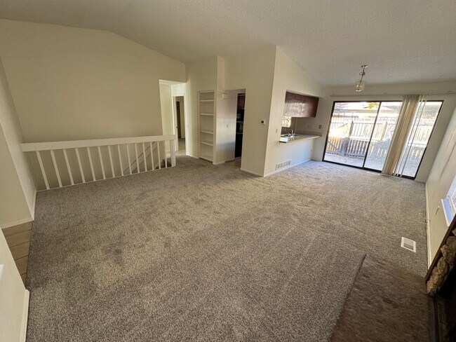 Building Photo - Live in the Timbers