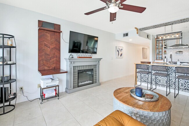 Building Photo - 261 Cypress Point Dr