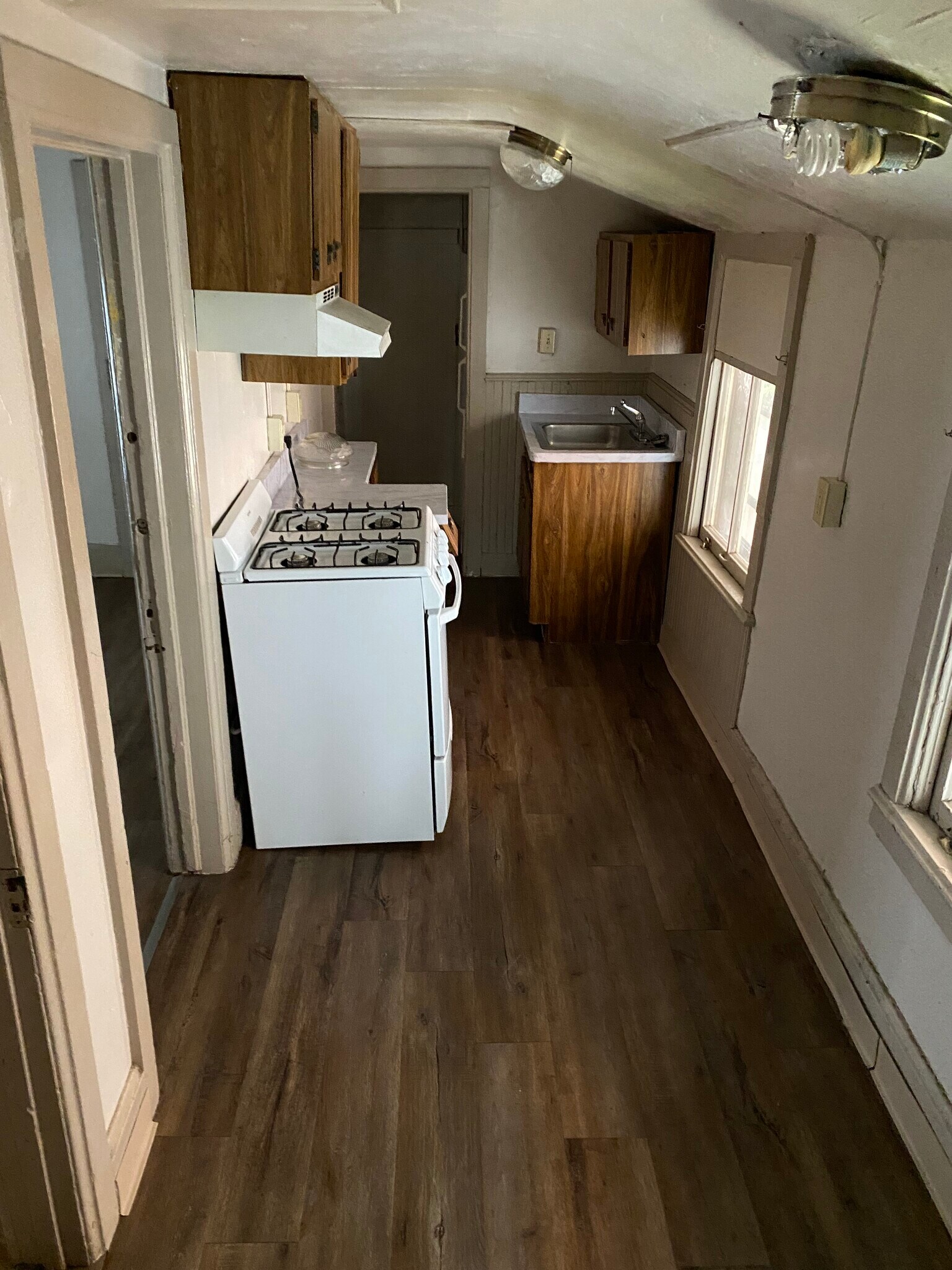 Building Photo - 312 N Carroll St