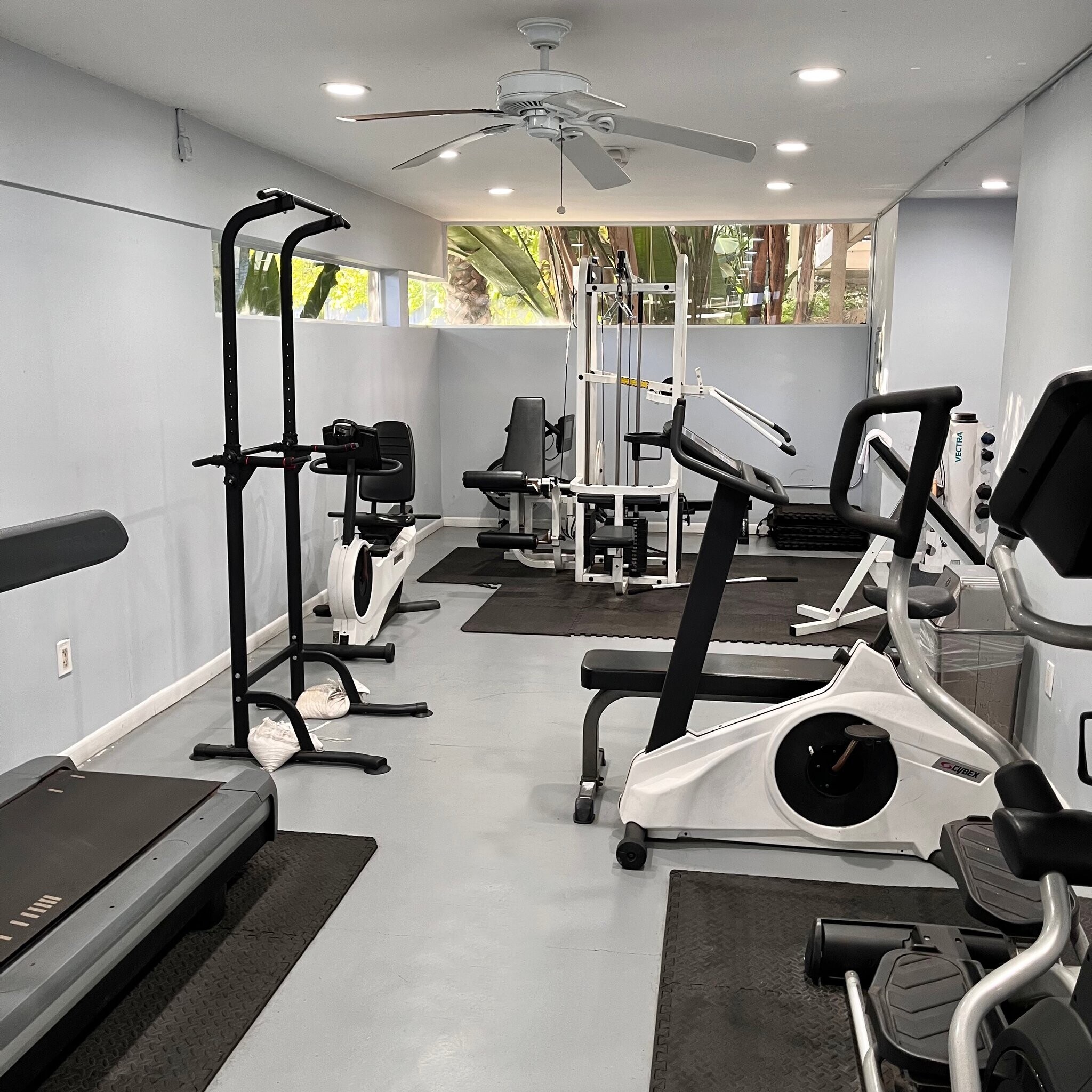 Building Photo - 330 S Barrington Ave