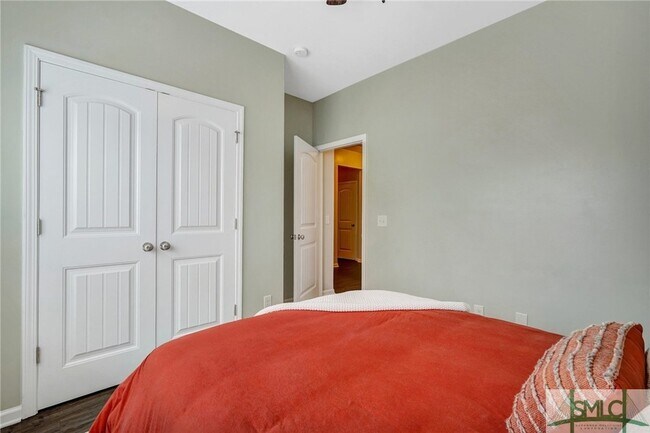 Building Photo - 124 Waverly Way