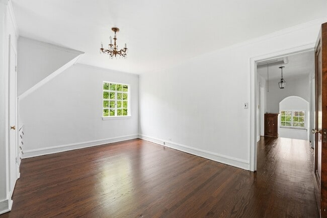 Building Photo - 3107 Dato Ave