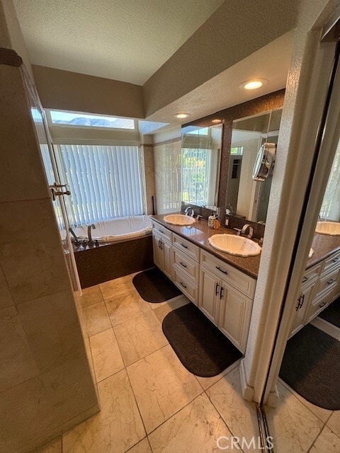 Building Photo - 3350 Deaver Dr