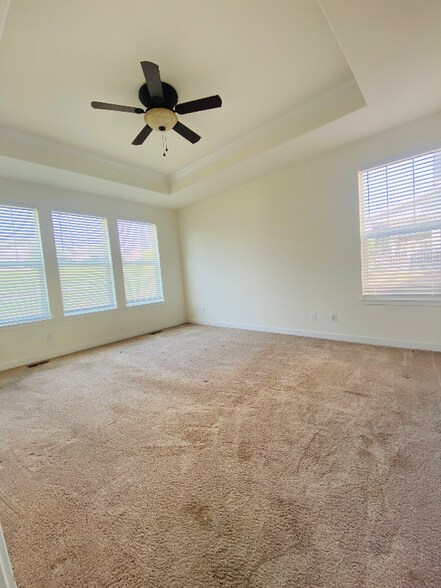 Building Photo - 16058 Azalea Ave