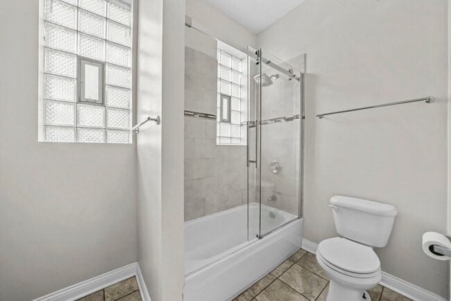 Building Photo - 1254 S Kildare Ave