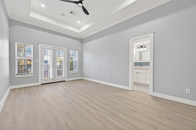 Building Photo - 1128 E 24th St