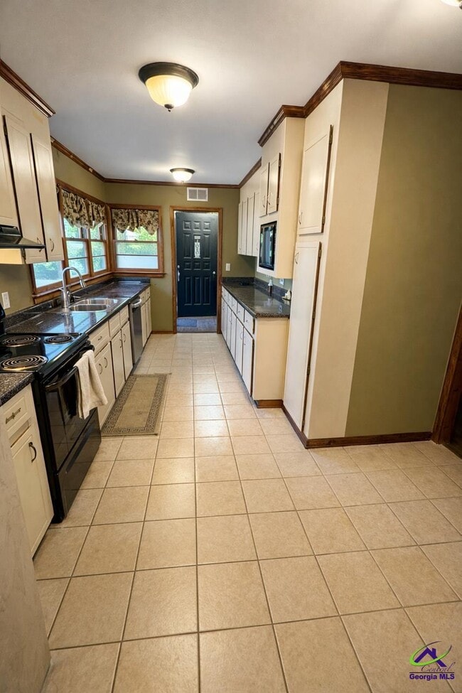 Building Photo - 316 Julianne St