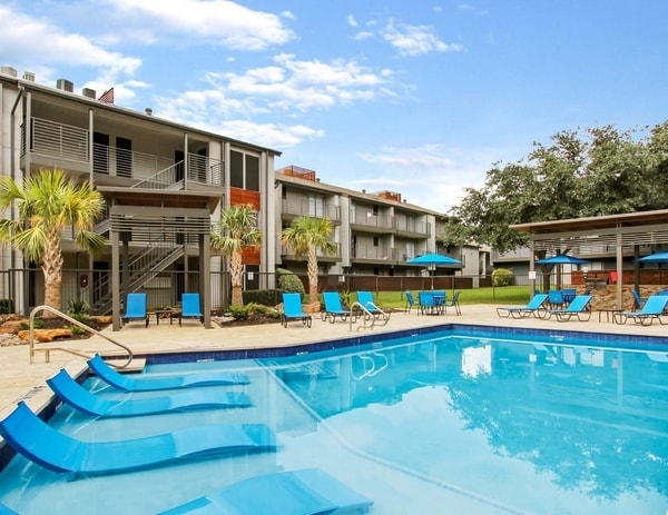Primary Photo - 3800 on Portland Apartments