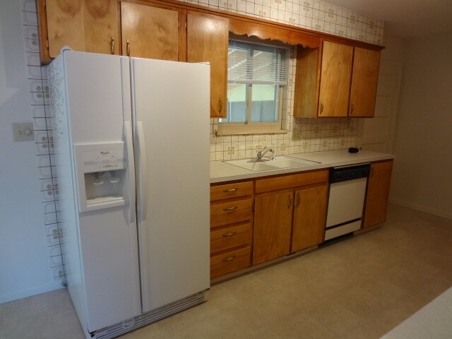 Building Photo - 1117 Ponderosa Dr